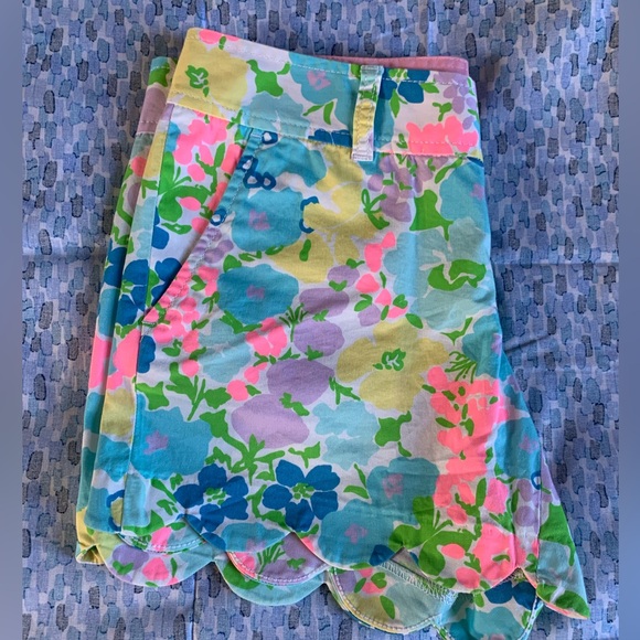 🌸 Lily Pulitzer Buttercup Shorts🌸 - Picture 10 of 11